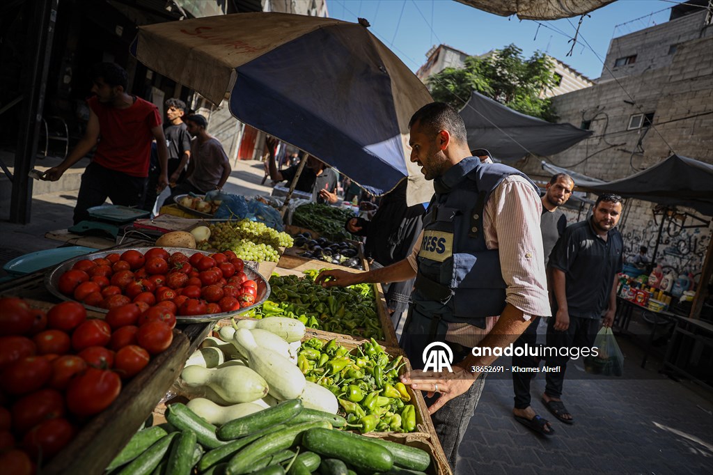 Journalists document daily struggles amid Gaza humanitarian crisis due to Israeli attacks