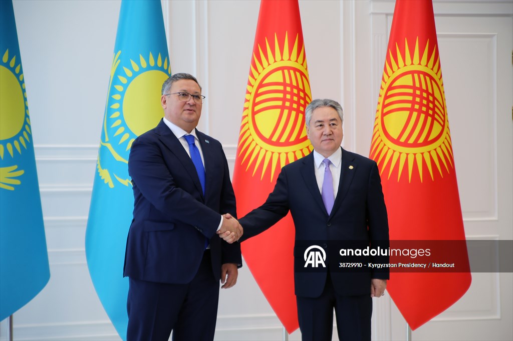Jeenbek Kulubayev - Murat Nurtileu meeting in Kyrgyzstan