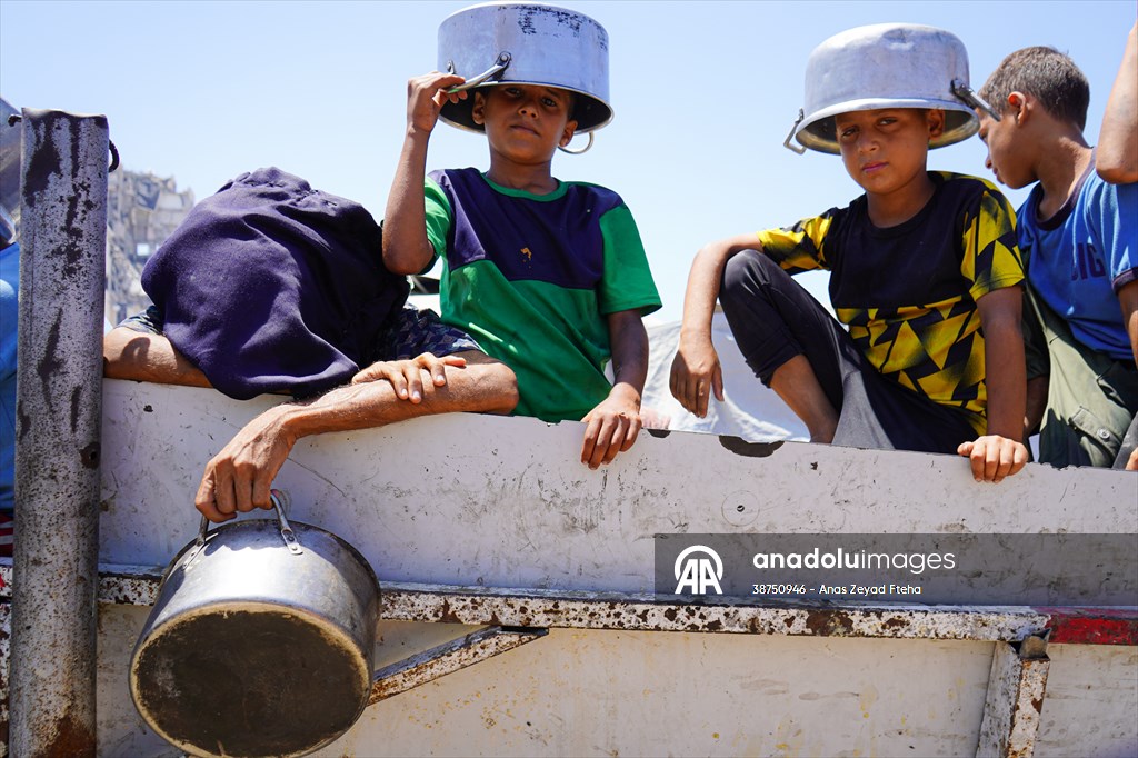Food distributed to Palestinians struggling with hunger in Gaza