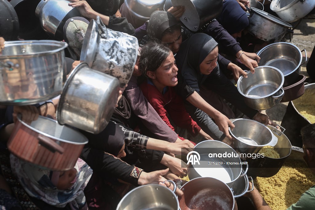 Food distributed to Palestinians struggling with hunger in Gaza