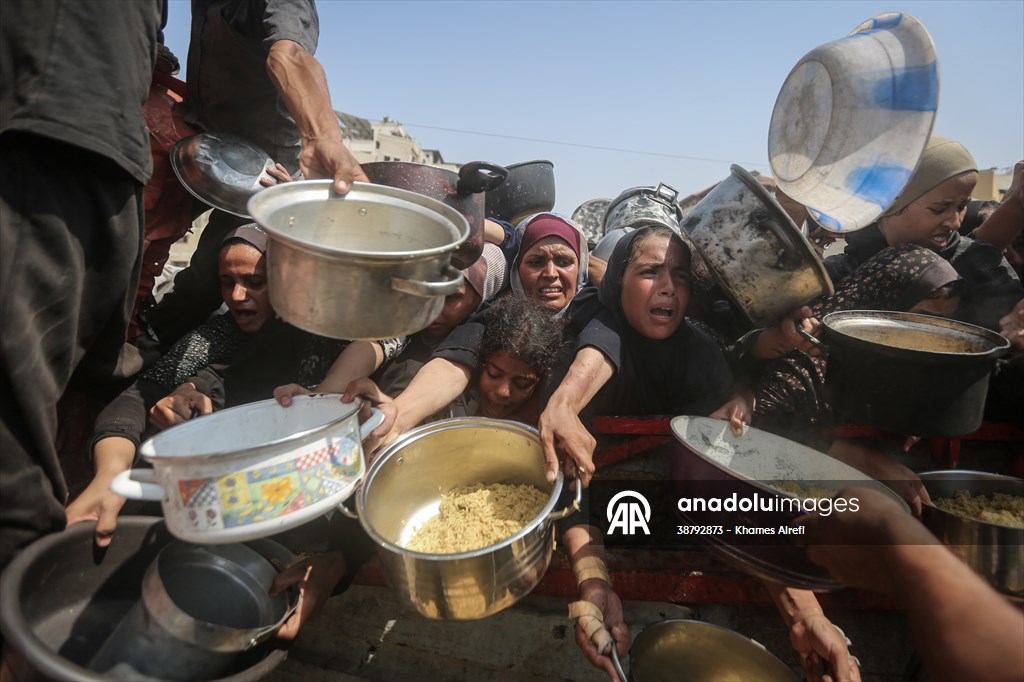 Food distributed to Palestinians struggling with hunger in Gaza