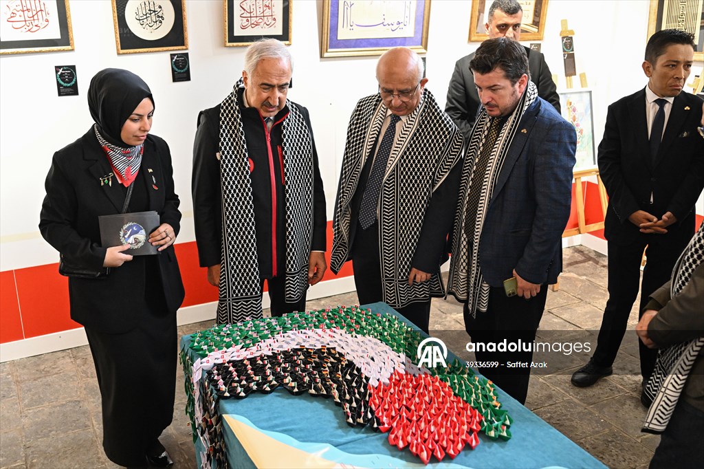 İstanbul Üniversitesi'nde "Gazze'yi Anma Yürüyüşü" düzenlendi
