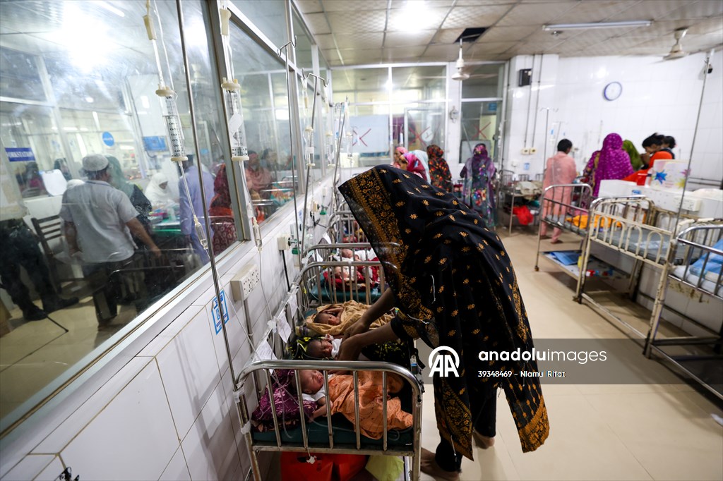 Bangladeshi Mother Gives Birth to Quintuplets in Barishal