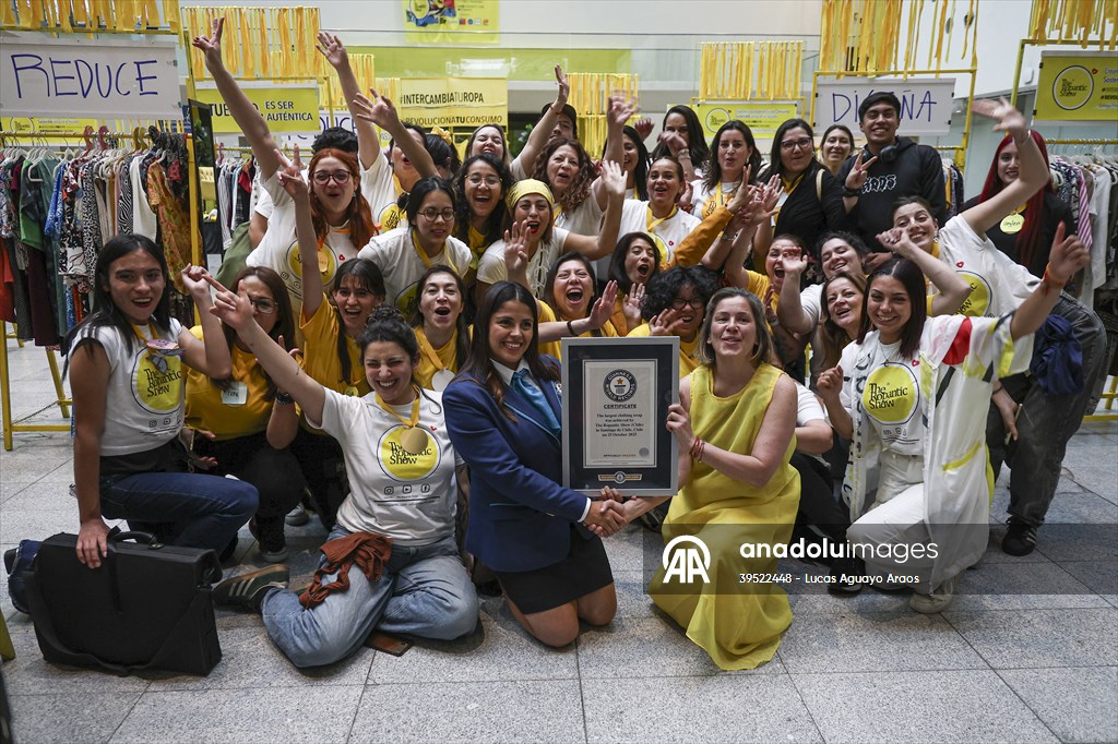 Şili'de kıyafet değişim etkinliği dünya rekoru kırdı