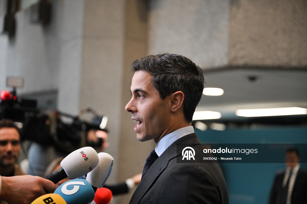 Party leaders meet for post-election talks in The Hague