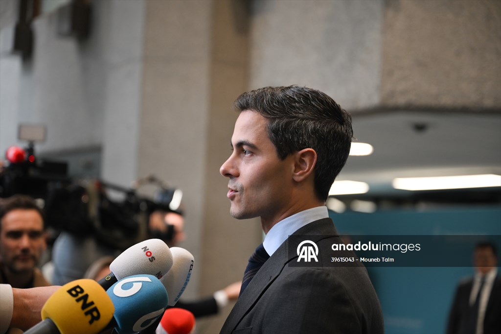 Party leaders meet for post-election talks in The Hague