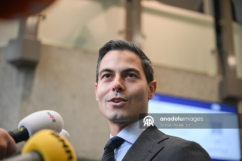 Party leaders meet for post-election talks in The Hague