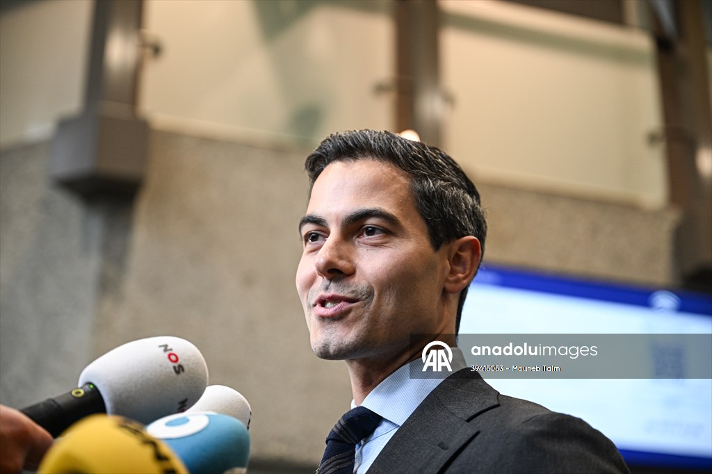 Party leaders meet for post-election talks in The Hague