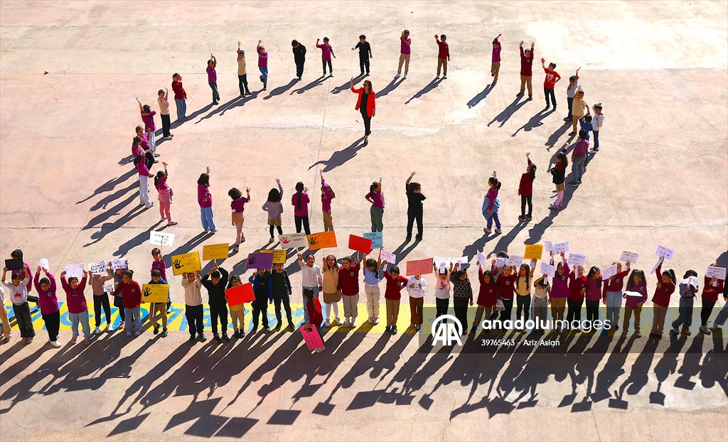 Diyarbakır'da öğrenciler 'akran zorbalığı'na karşı etkinliklerle bilinçlendiriliyor