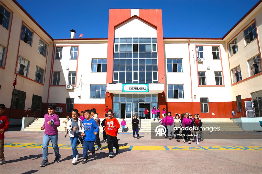 Diyarbakır'da öğrenciler 'akran zorbalığı'na karşı etkinliklerle bilinçlendiriliyor