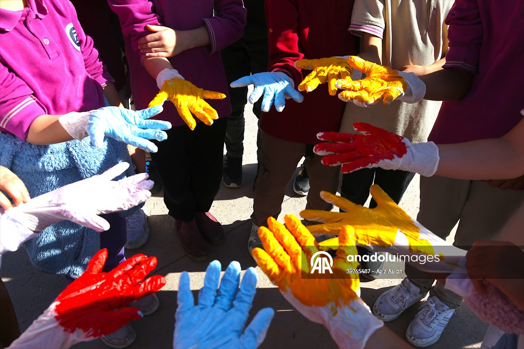 Diyarbakır'da öğrenciler 'akran zorbalığı'na karşı etkinliklerle bilinçlendiriliyor