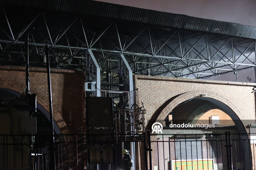 Rusya'nın St. Petersburg kentinde pazar yerinde yangın çıktı