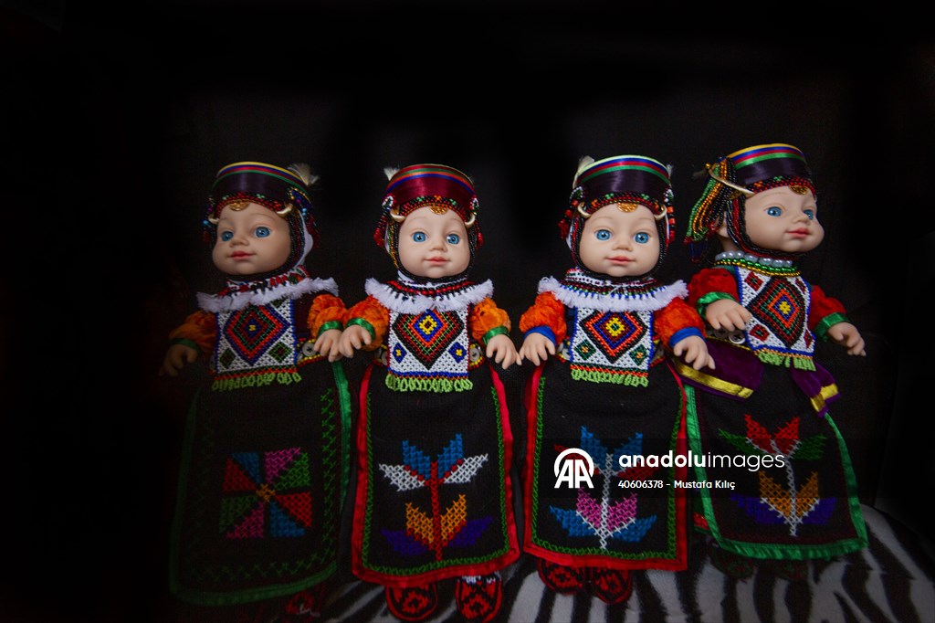 Damal’da 50 yıllık emekle yaşatılan Damal bebekleri, kültürü geleceğe taşıyor