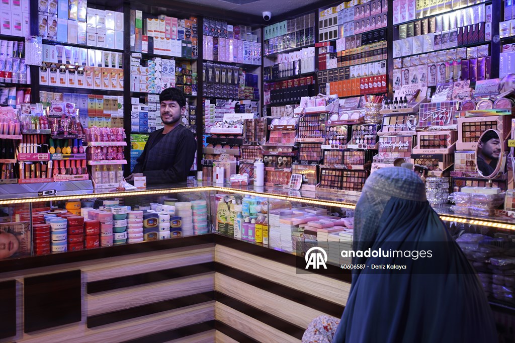 Daily life in Jowzjan as residents flock to bazaar