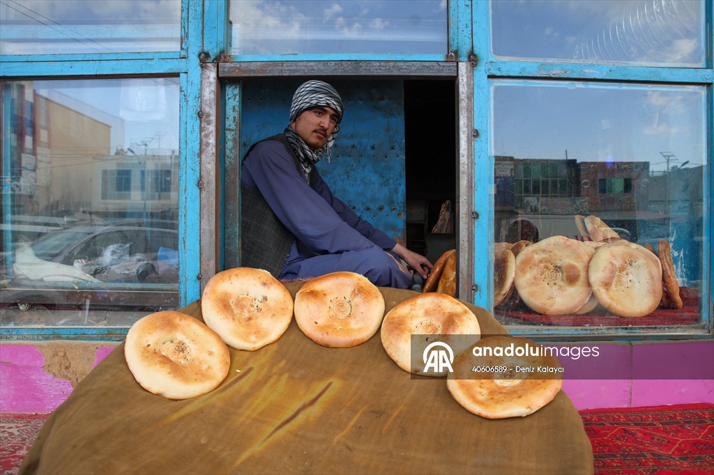 Daily life in Jowzjan as residents flock to bazaar