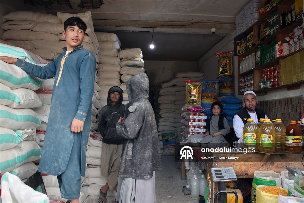 Daily life in Jowzjan as residents flock to bazaar