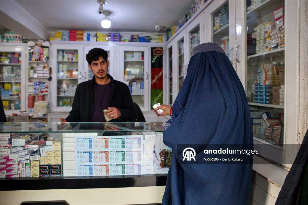 Daily life in Jowzjan as residents flock to bazaar