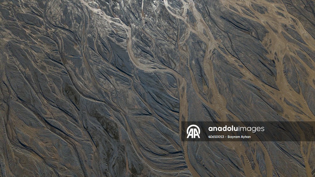 Şiro Çayı eriyen kar sularını Fırat Nehri’ne taşıyor