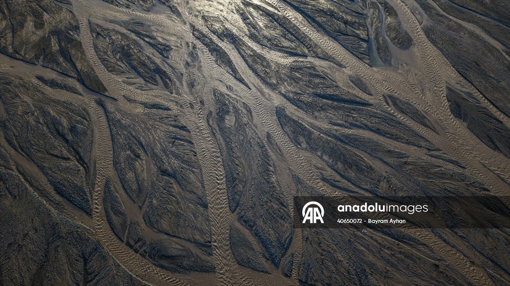 Şiro Çayı eriyen kar sularını Fırat Nehri’ne taşıyor