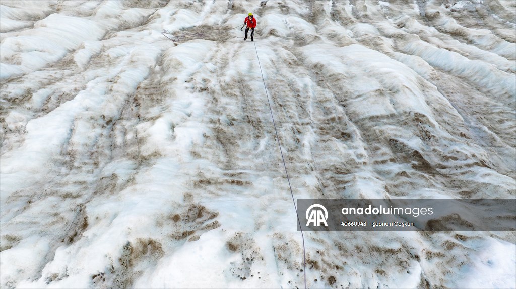 Glacier Climb in Antarctica to highlight climate change as part of Turkiye's 10th National Antarctic Scientific Expedition