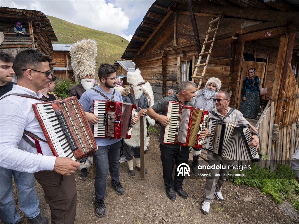 Artvin'de asırlık gelenek 'Berobana' Şavşat'ta yaşatılıyor