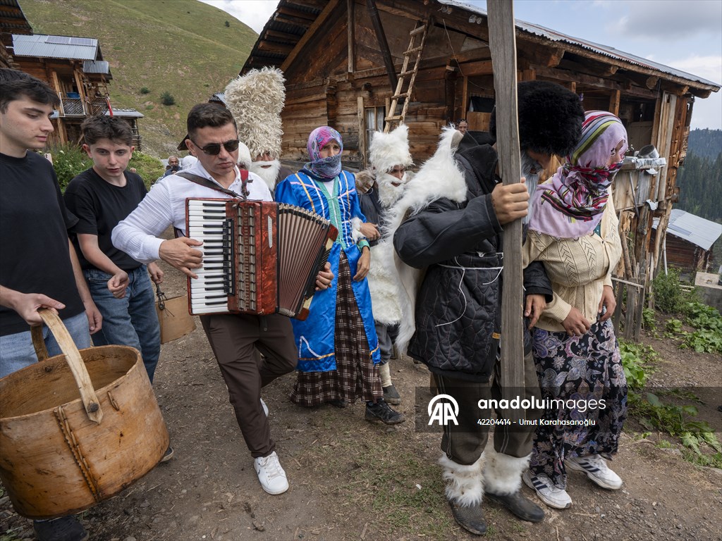 Artvin'de asırlık gelenek 'Berobana' Şavşat'ta yaşatılıyor
