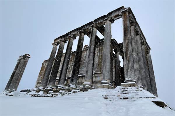 Aizanoi Antik Kenti beyaza büründü