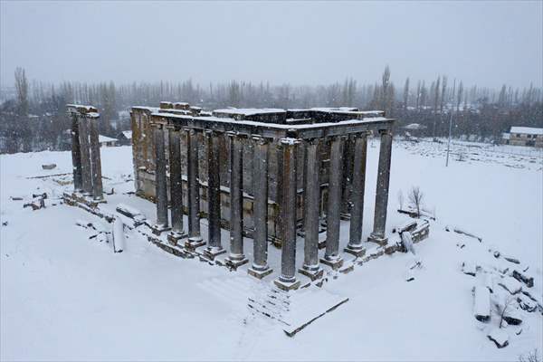 Aizanoi Antik Kenti beyaza büründü