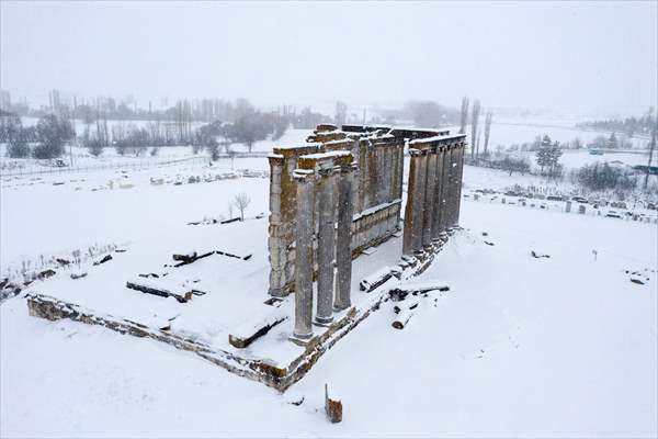 Aizanoi Antik Kenti beyaza büründü