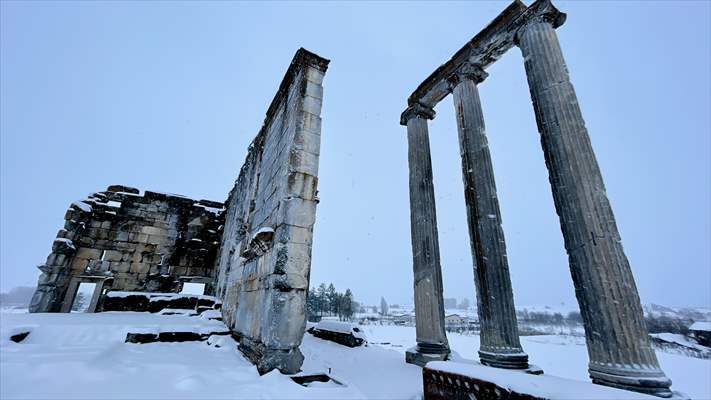 Aizanoi Antik Kenti beyaza büründü