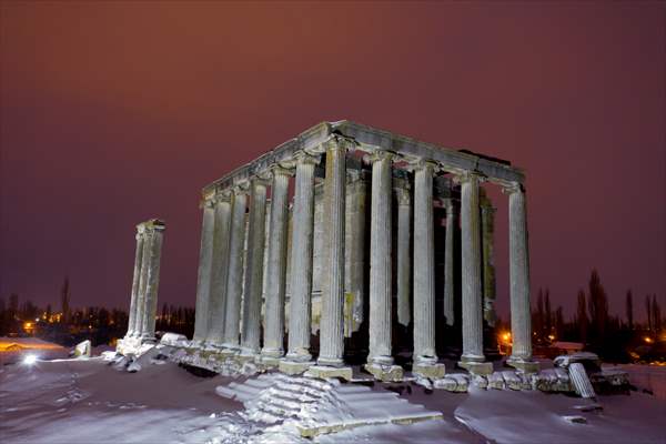 Aizanoi Antik Kenti beyaza büründü