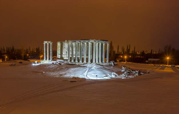 Aizanoi Antik Kenti beyaza büründü