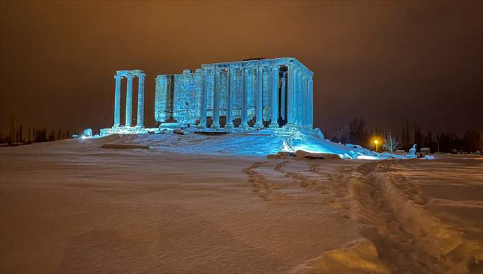 Aizanoi Antik Kenti beyaza büründü