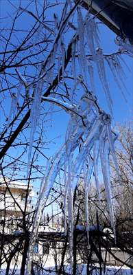 Bolu'da aşırı soğuk yüzünden çeşmeler dondu, Yeniçağa Gölü buz tuttu