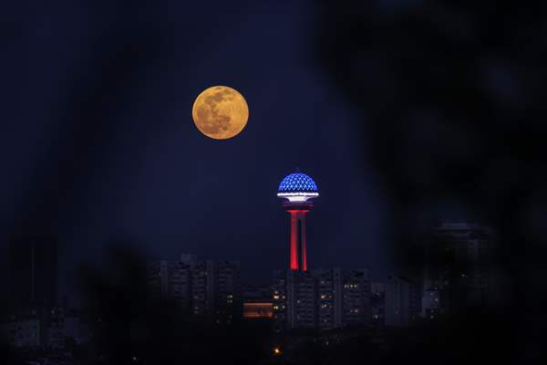 Full moon in Ankara​​​​​​​​​​​​​​