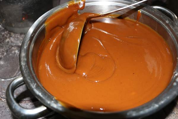 Bolu'nun tescilli ürünü "uğut" sofraları tatlandırıyor
