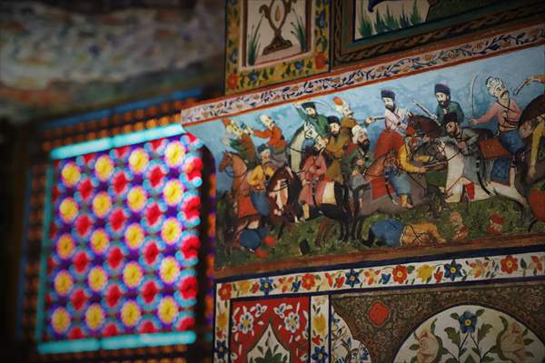 Azerbaycan'ın Dünya Kültür Mirası Listesi'ndeki Şeki Han Sarayı turist akınına uğruyor