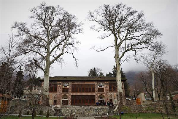 Azerbaycan'ın Dünya Kültür Mirası Listesi'ndeki Şeki Han Sarayı turist akınına uğruyor