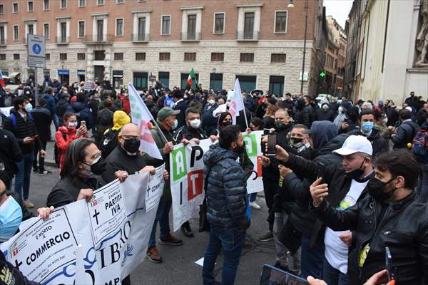 Draghi government protested in Italy over Covid-19 measures