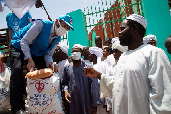 TDV'den Sudan'da ihtiyaç sahibi ailelere gıda yardımı