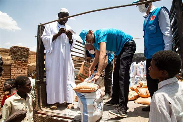 TDV'den Sudan'da ihtiyaç sahibi ailelere gıda yardımı