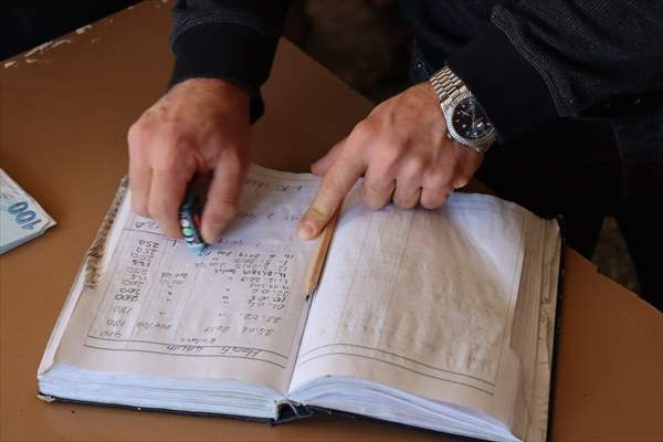 Adıyaman'da gönüllü kadınlar "zimem defteri" ile 500 bin liraya yakın borç kapattı