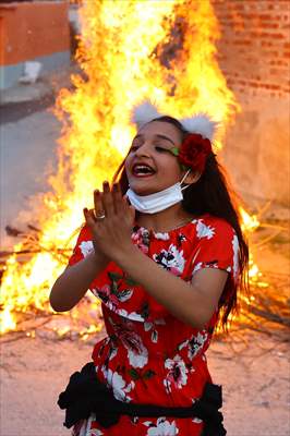 Romani people in Turkey celebrate Kakava