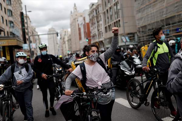 Riders protest against new law that regulates delivery riders