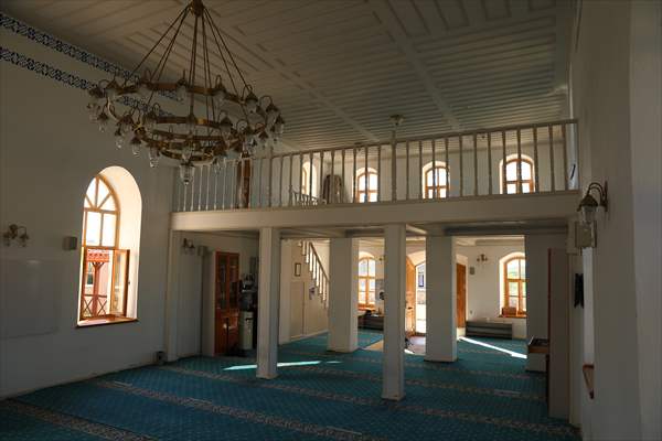 Tekirdağ'daki Kurtdere Camisi mimarisiyle ilgi çekiyor