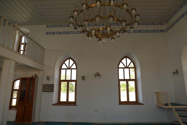 Tekirdağ'daki Kurtdere Camisi mimarisiyle ilgi çekiyor