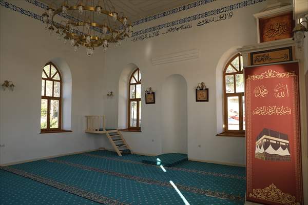 Tekirdağ'daki Kurtdere Camisi mimarisiyle ilgi çekiyor