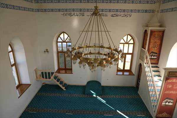 Tekirdağ'daki Kurtdere Camisi mimarisiyle ilgi çekiyor