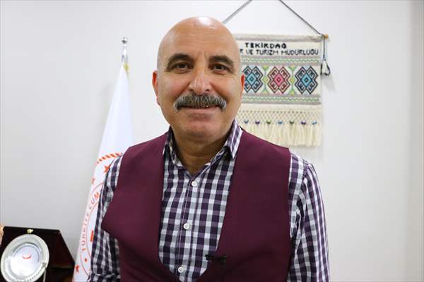 Tekirdağ'daki Kurtdere Camisi mimarisiyle ilgi çekiyor