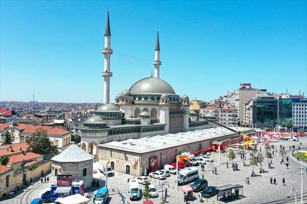 Mosque built in Istanbul's Taksim opens its doors for visitors on tomorrow